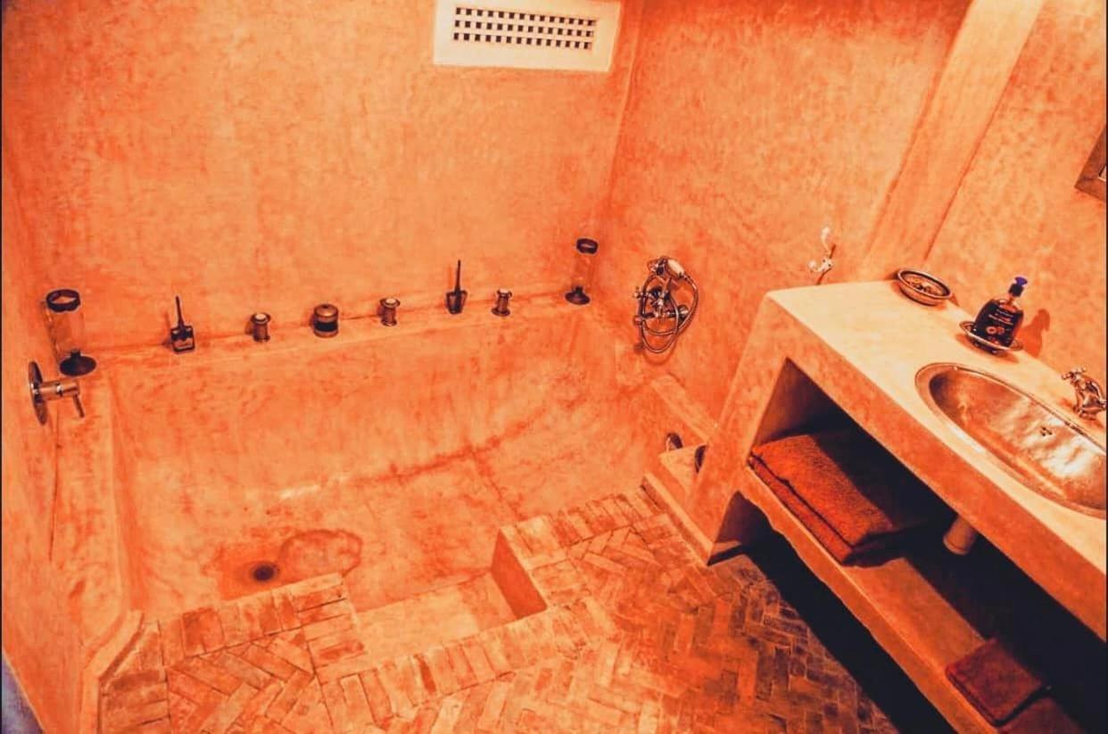 Darmimouna Asilah Pokoj fotografie